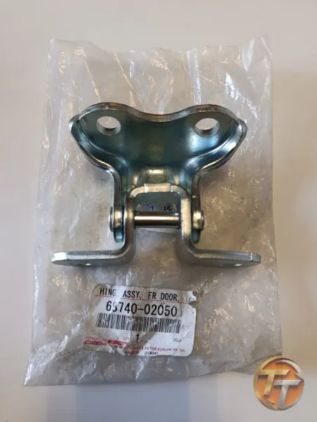 TOYOTA COROLLA CHR YARİS CROSS SOL ÖN KAPI ALT MENTEŞESİ SIFIR ORJİNAL 68740-02050