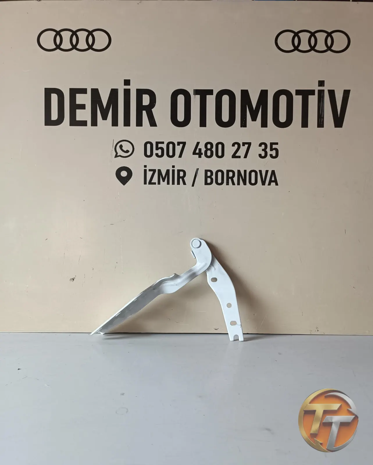 VOLKSWAGEN GOLF 7 SAĞ KAPUT MENTEŞESİ 5G0823302B
