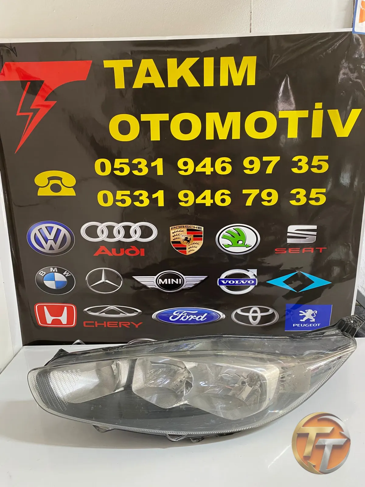 FORD FİESTA SOL FAR