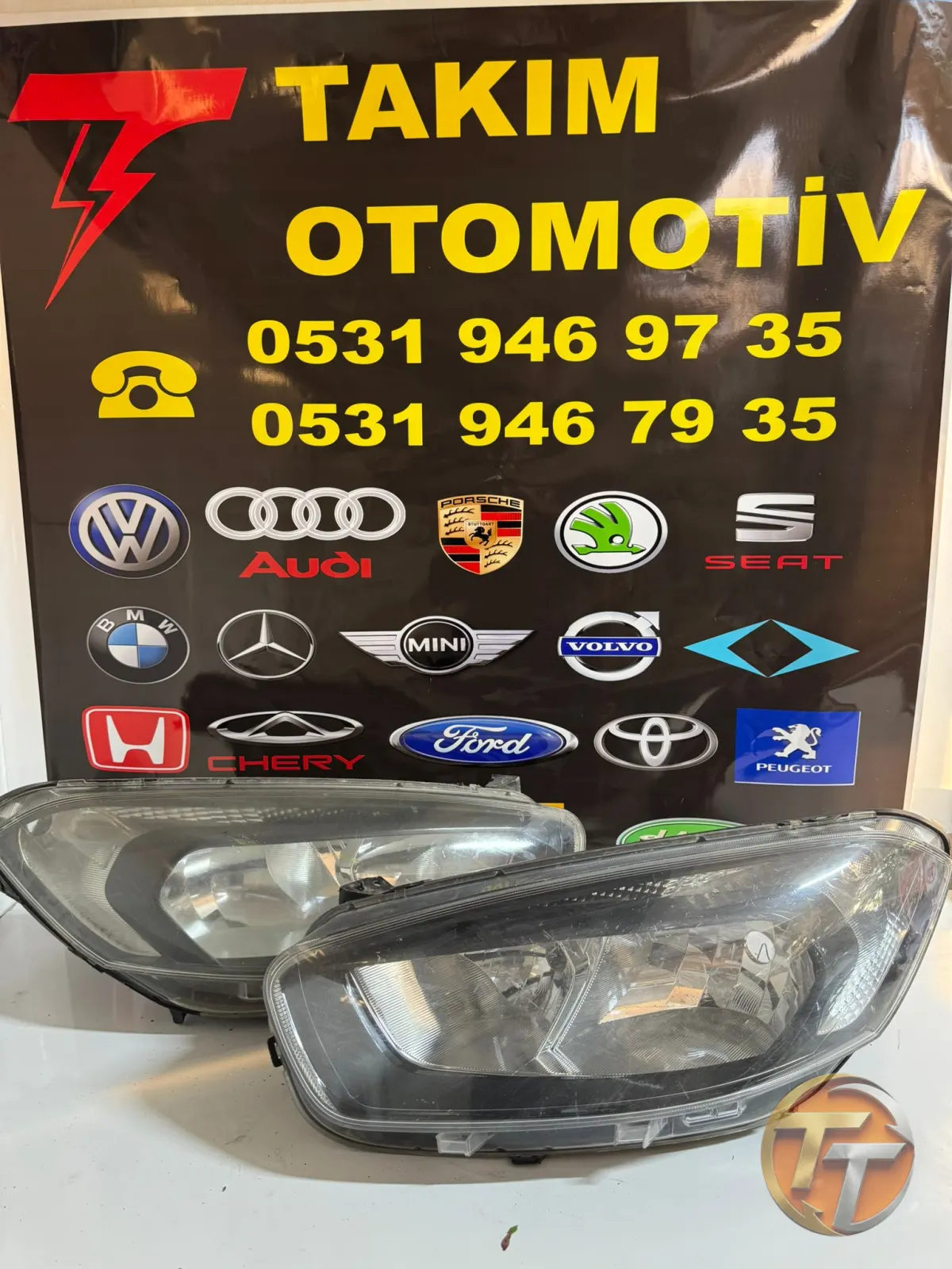 Ford Courier sağ far sol far siyah