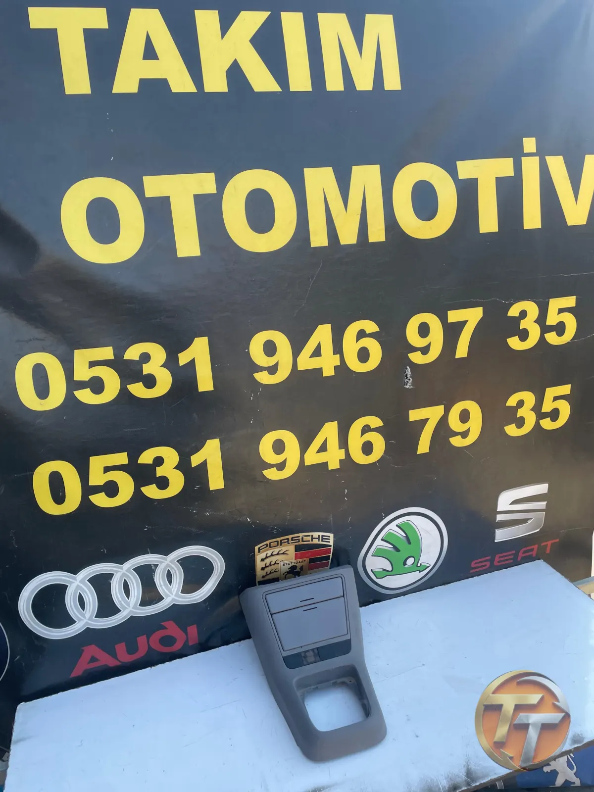 VOLKSWAGEN GOLF 5 PLUS ÖN ORTA KONSOL  5M1857961C