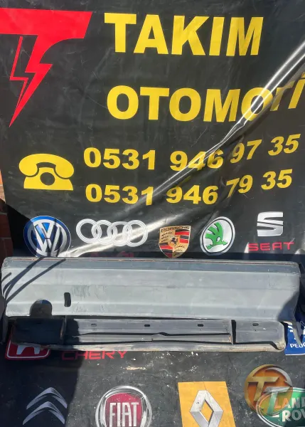 RENAULT R9 ARKA TAMPON