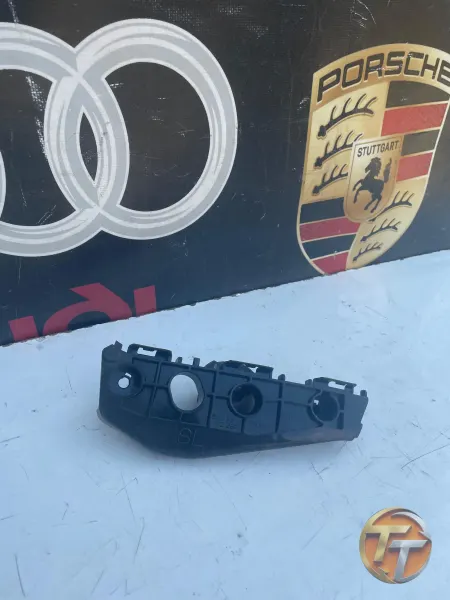 TOYOTA COROLLA ÖN TAMPON BRAKETİ SOL 5211602220
