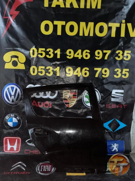 DACİA SANDERO SAĞ ARKA KAPI 821123841R