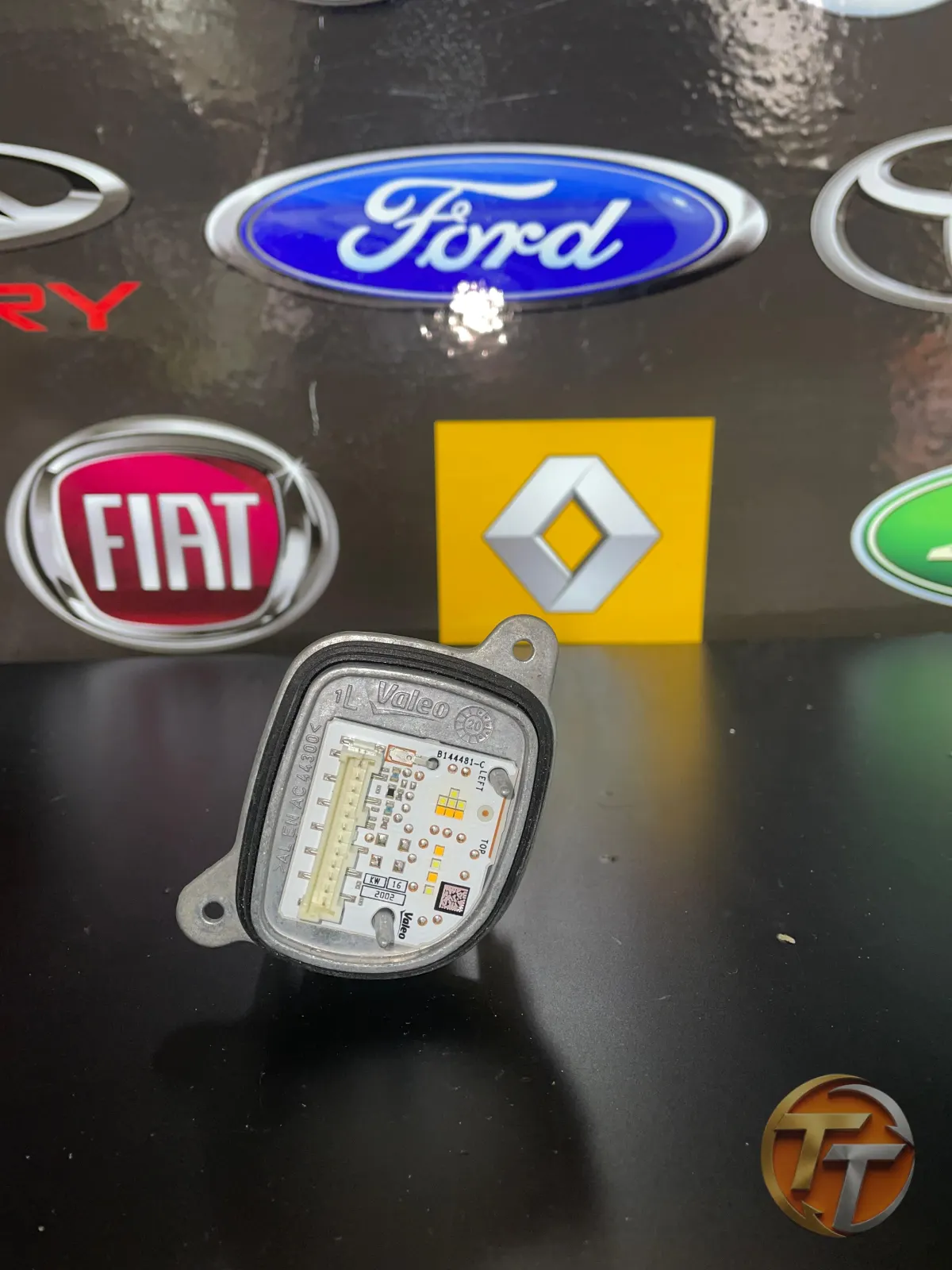 OPEL CORSA F SOL FAR LED BEYNİ