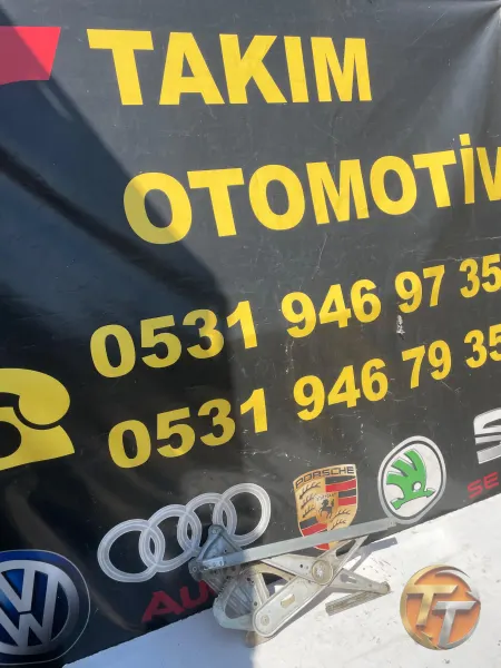 RENAULT Megane 3 FLUENCE Sağ Ön Cam Krikosu 807200013R