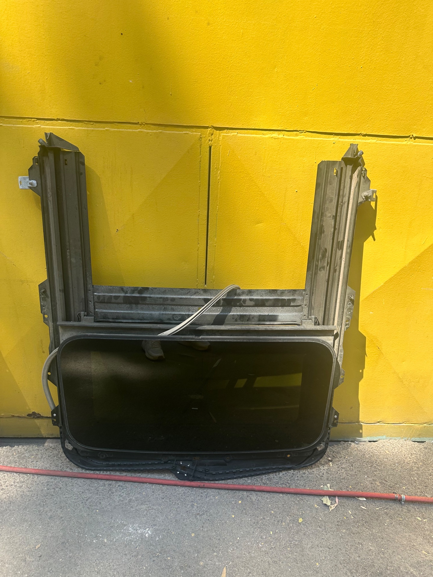 FORD C MAX SANRUF KOMPLE MAKANİZMASI CAM 
