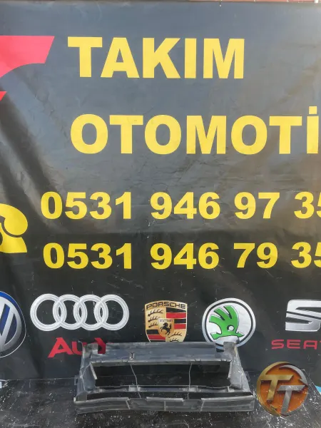 BMW 3 SERİSİ F30 RADYATÖR HAVA YÖNLENDİRİCİ 51747401233