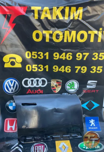 BMW İX İ20 SAĞ ÖN KAPI