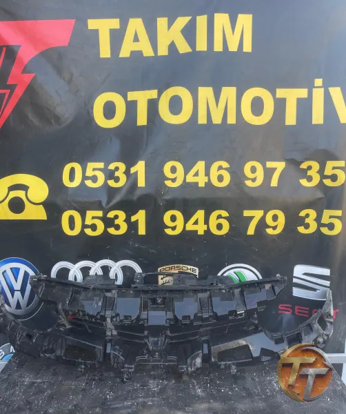RENAULT FLUENCE ÖN TAMPON İÇ MASKE 620366815R