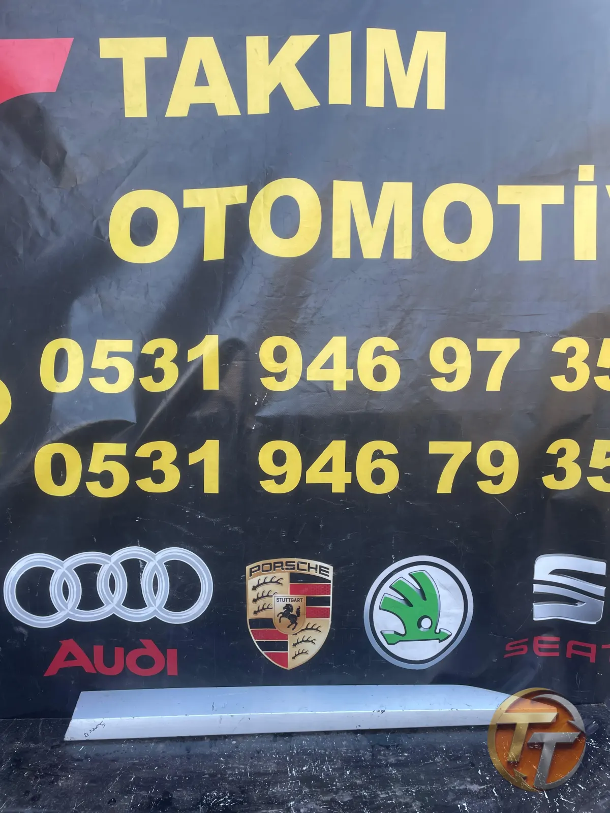 SKODA SUPERB SAĞ ÖN KAPI BANDI 15-23