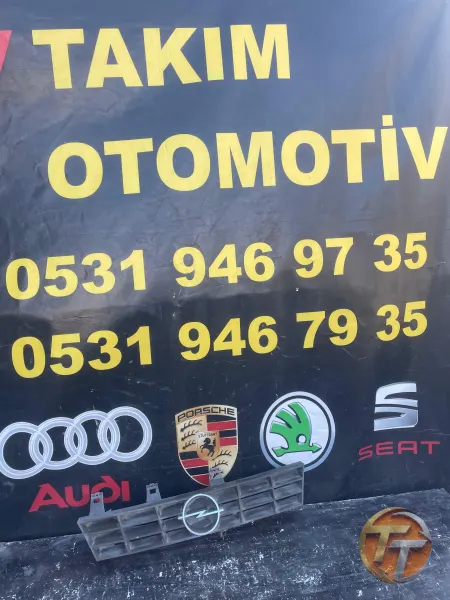 OPEL REKORD E ÖN PANJUR