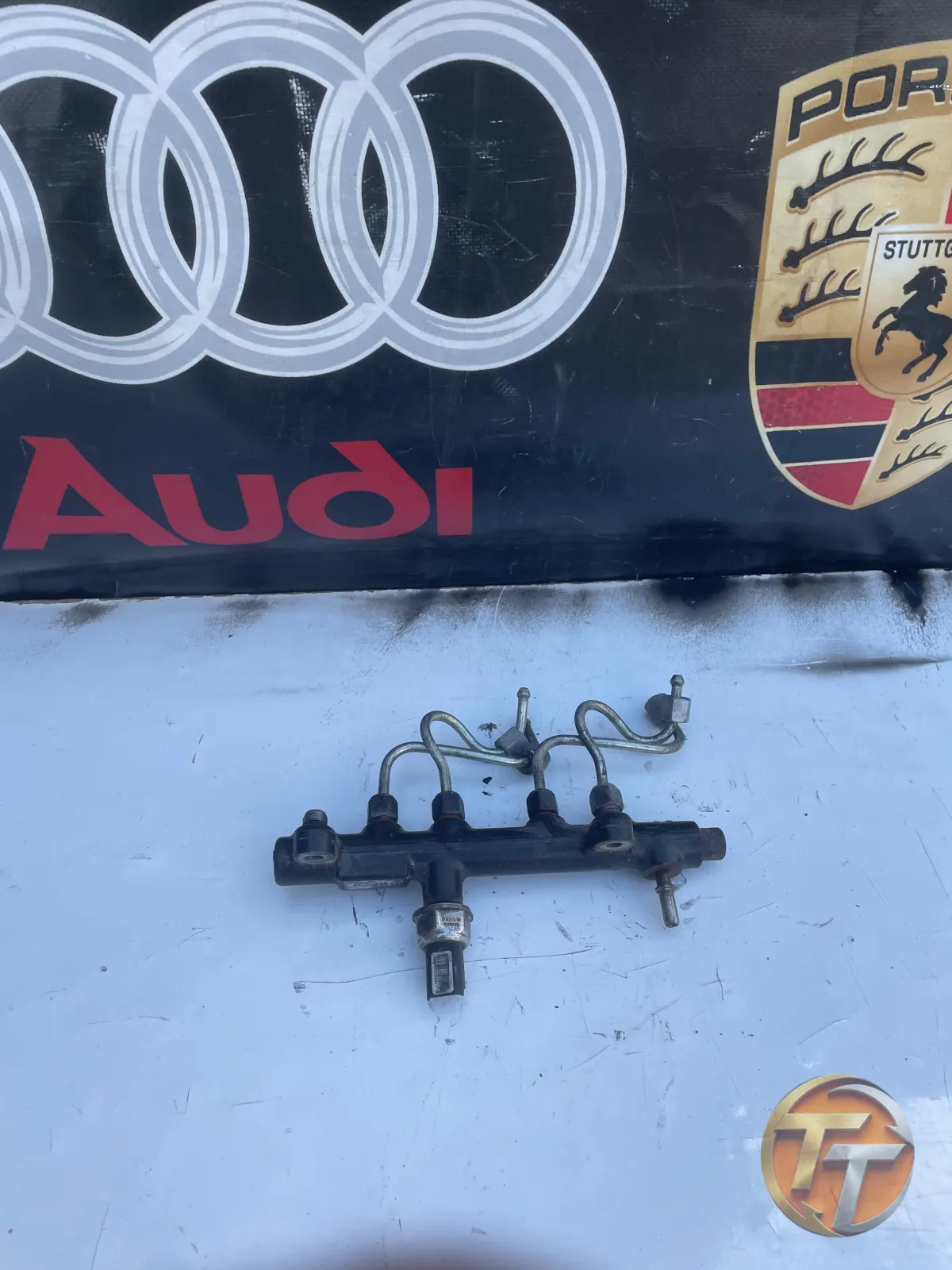 PEUGEOT BOXER ENJEKTÖR KÜTÜĞÜ RAİL BORUSU 94675G01