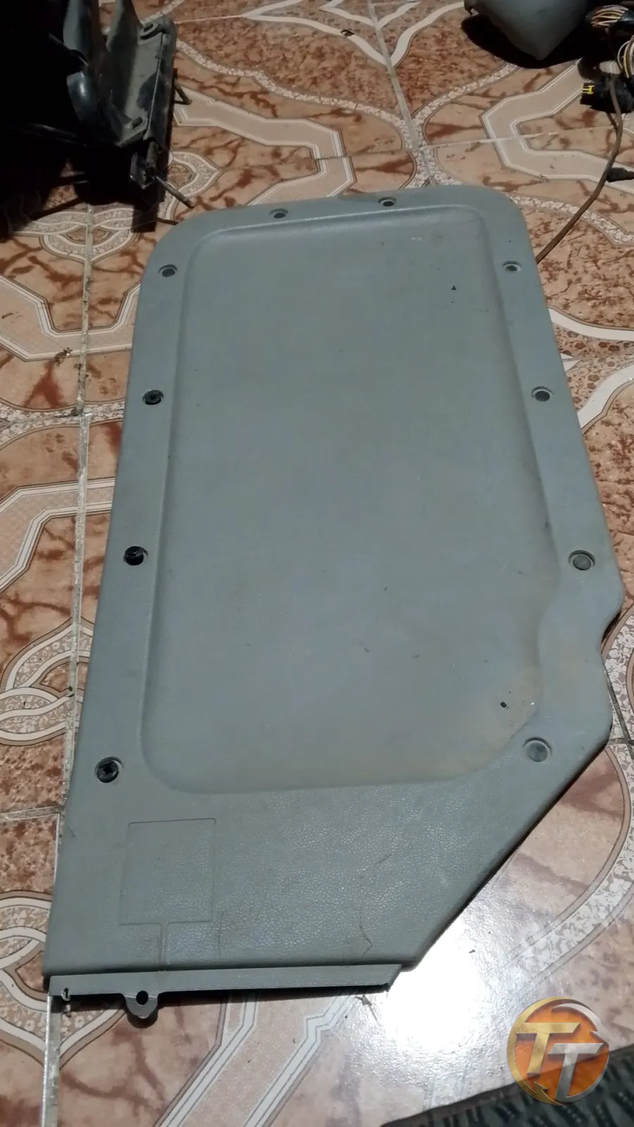 Renault Kangoo sol duvar döşemesi