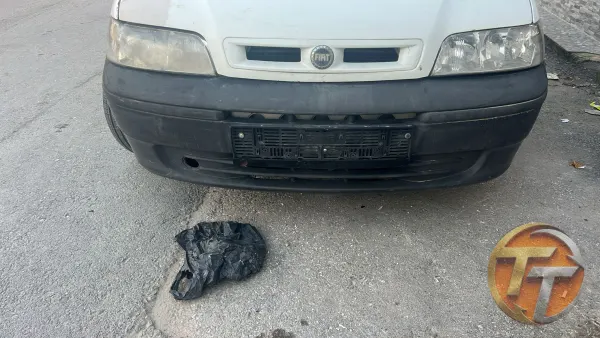 Fiat strada ön. Tamon.