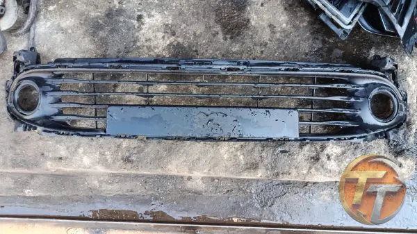 Renault Clio 4 ön tampon alt panjuru
