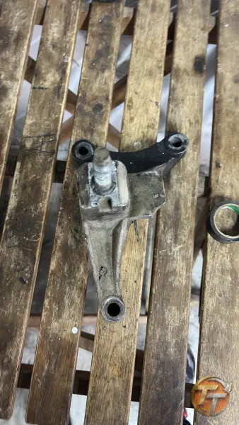 Ford connect şanzuman. Bağlantı ayağı
