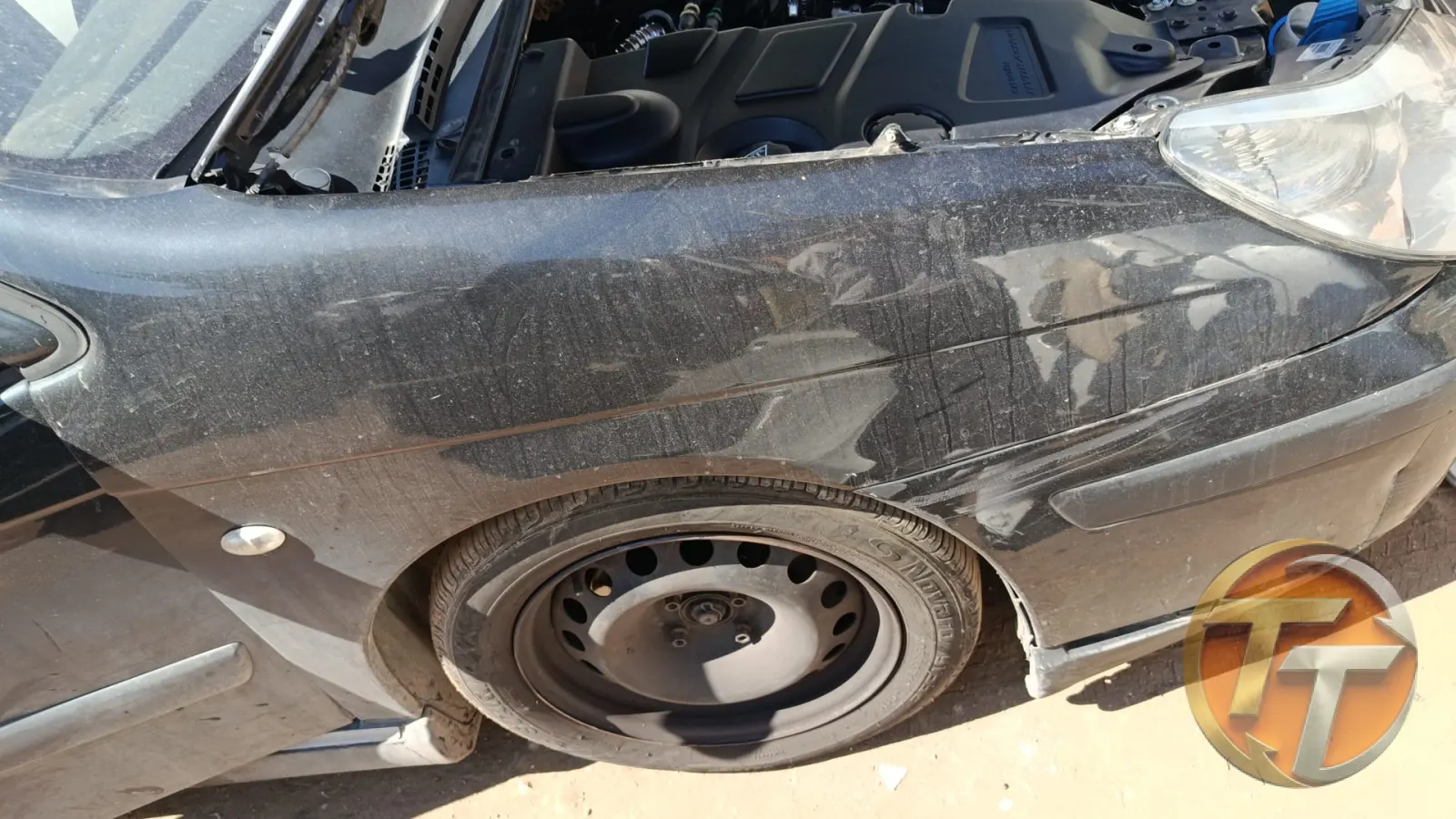 Citroen c. Beş. Sağ önçamurluk