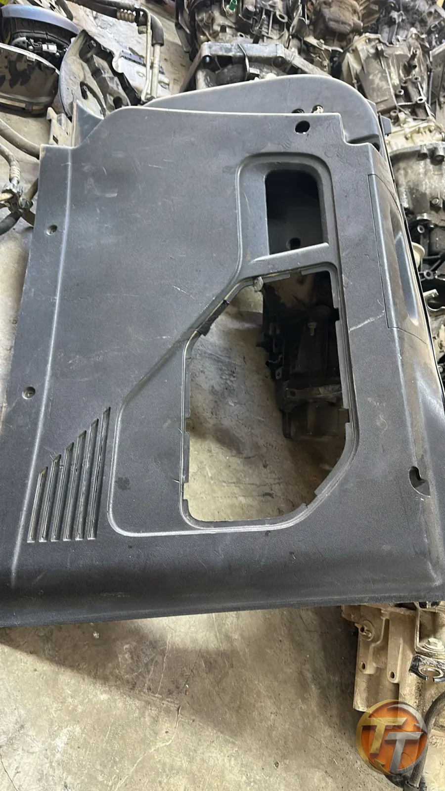 Fiat Doblo arka bagaj plastiiği sağ