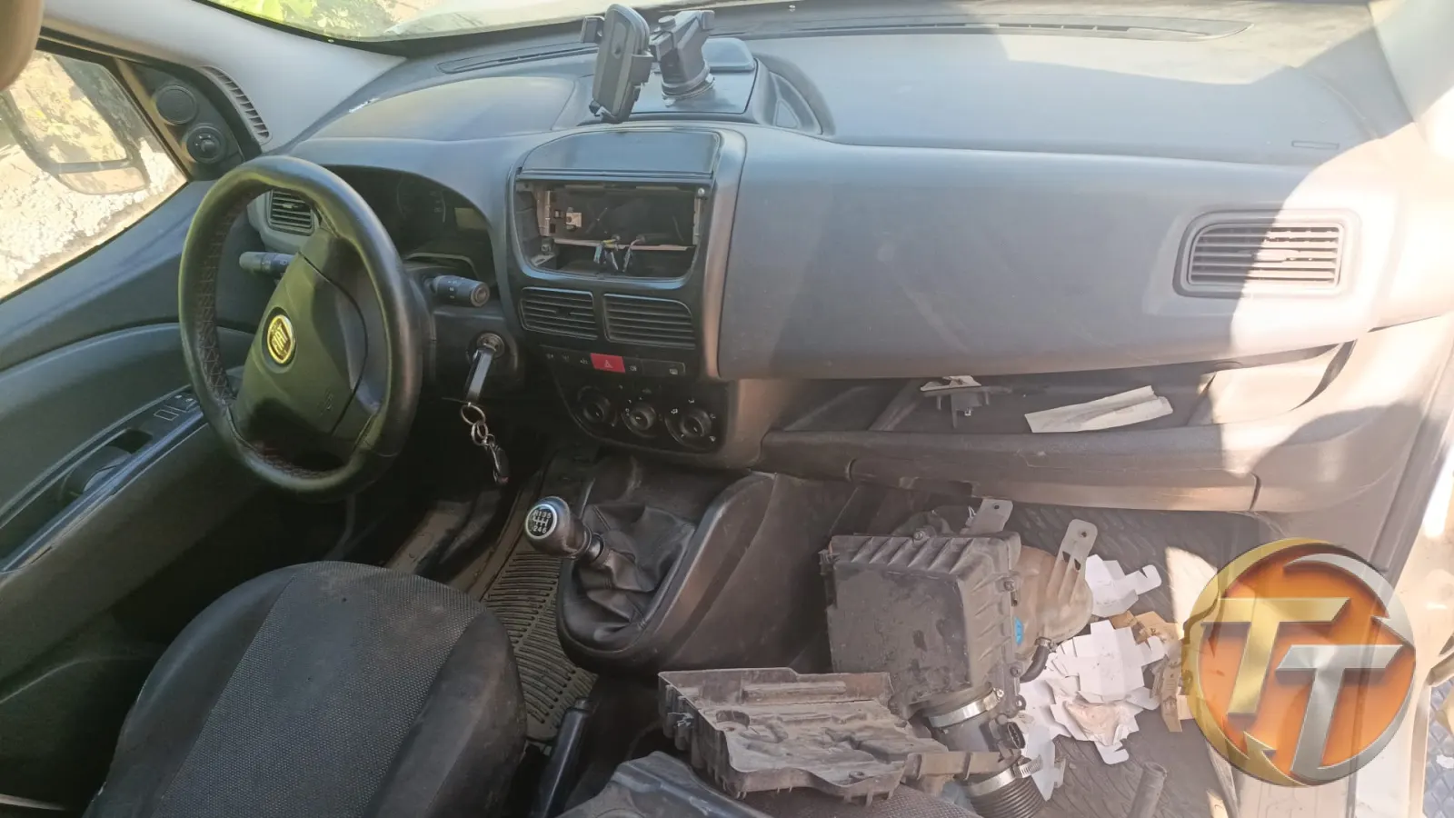 Fiat Doblo göğüslük dolu