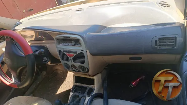 Fiat Albea göğüslük