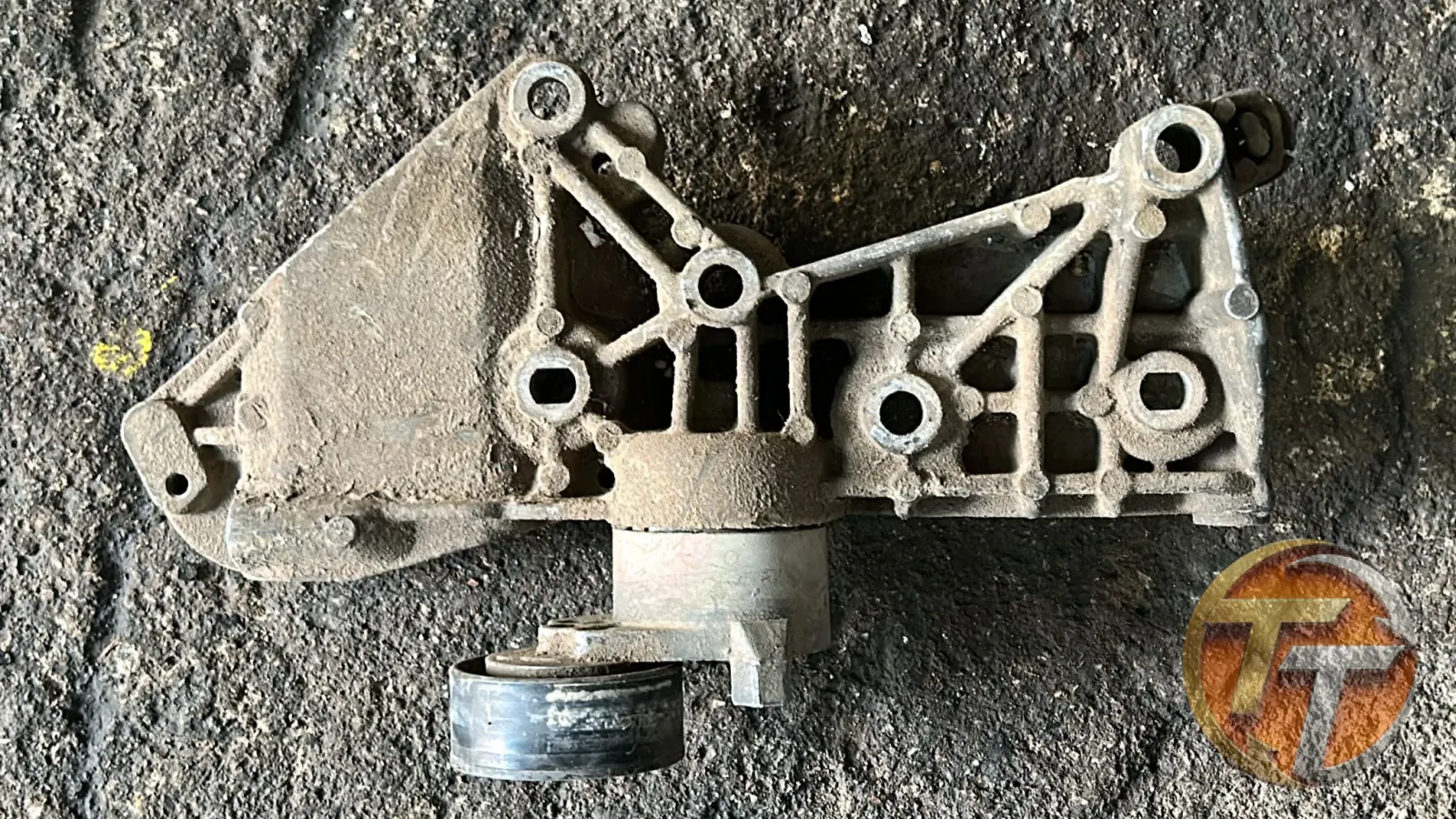 Reno kango 1.5 dizel şarj bağlantı  ayağı