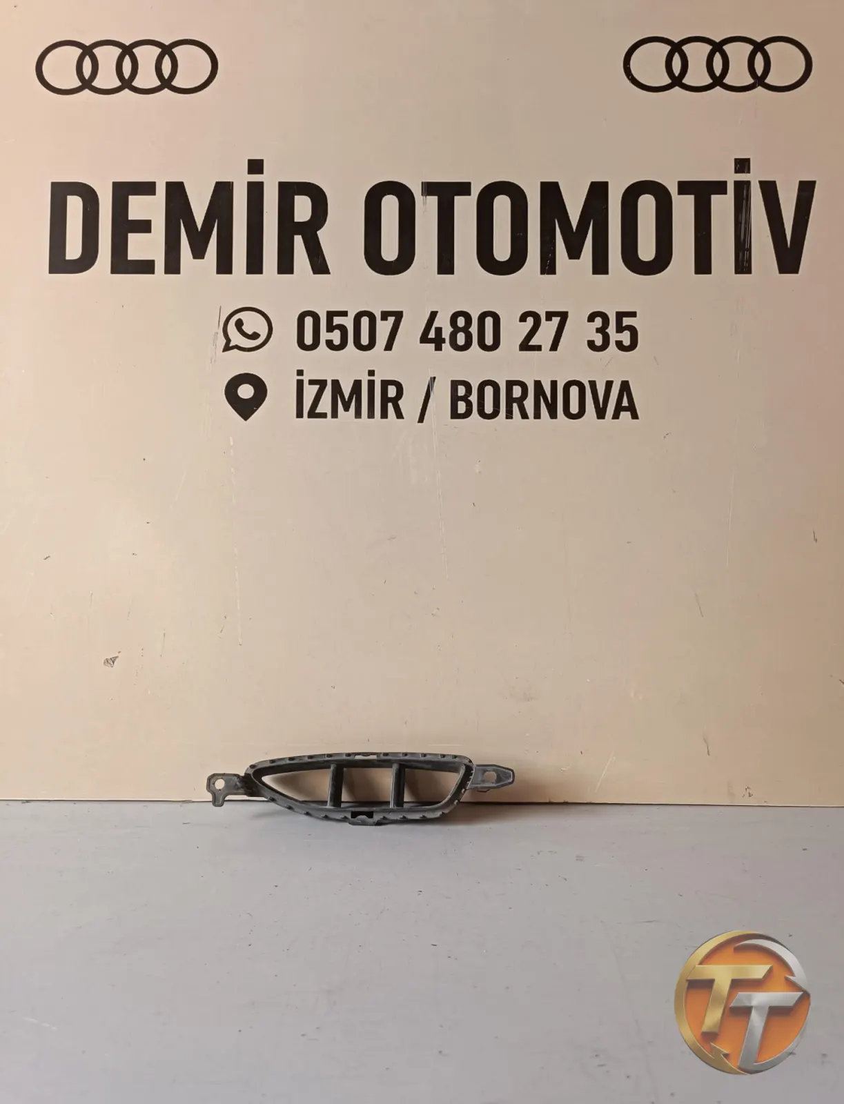 KİA CERATO 2016-2020 ÖN SAĞ HAVALANDIRMA BRAKETİ ORJ 86568-A7800