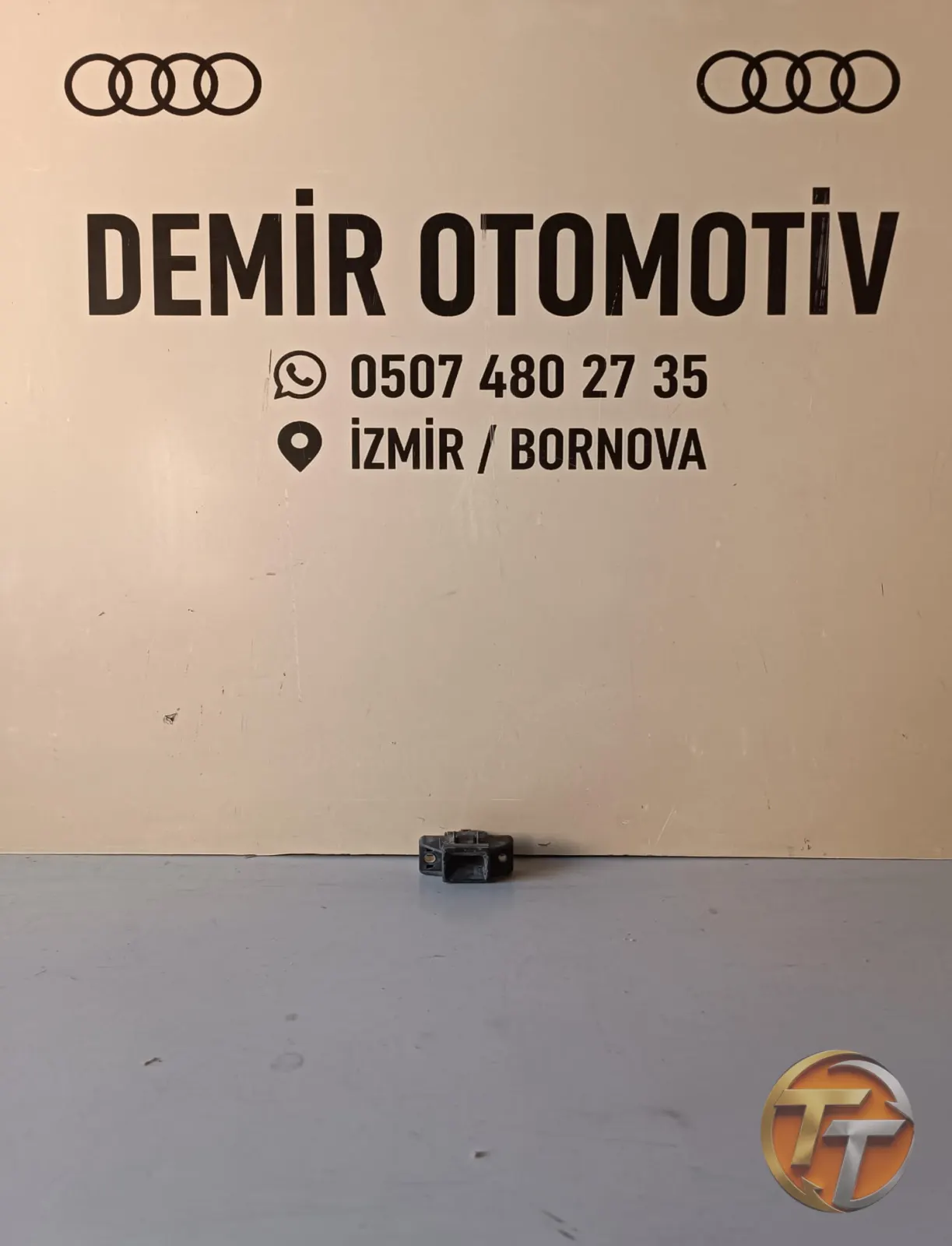RENAULT R19 CLİO 2 SYMBOL BAGAJ KİLİDİ ÜST KISIM 7700838546