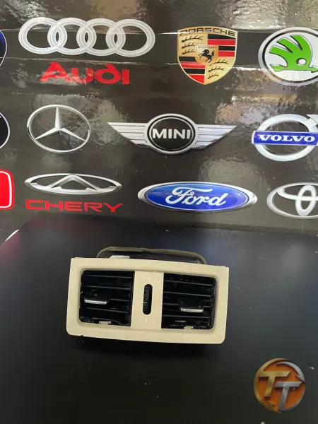 BMW 5 SERİSİ E60 ARKA KALORİFER IZGARASI