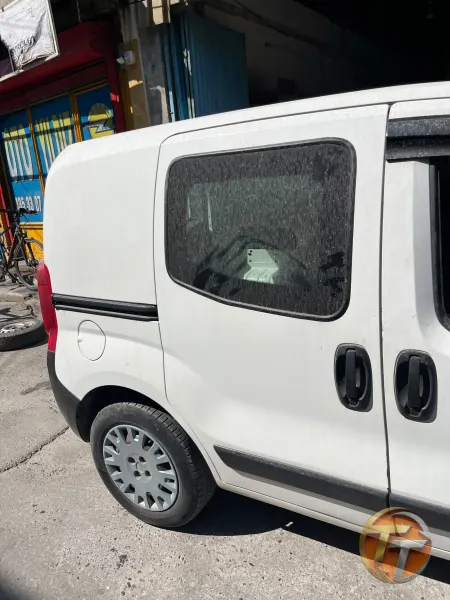 Fiat fiorino sağ sürgülü kapı hatasız