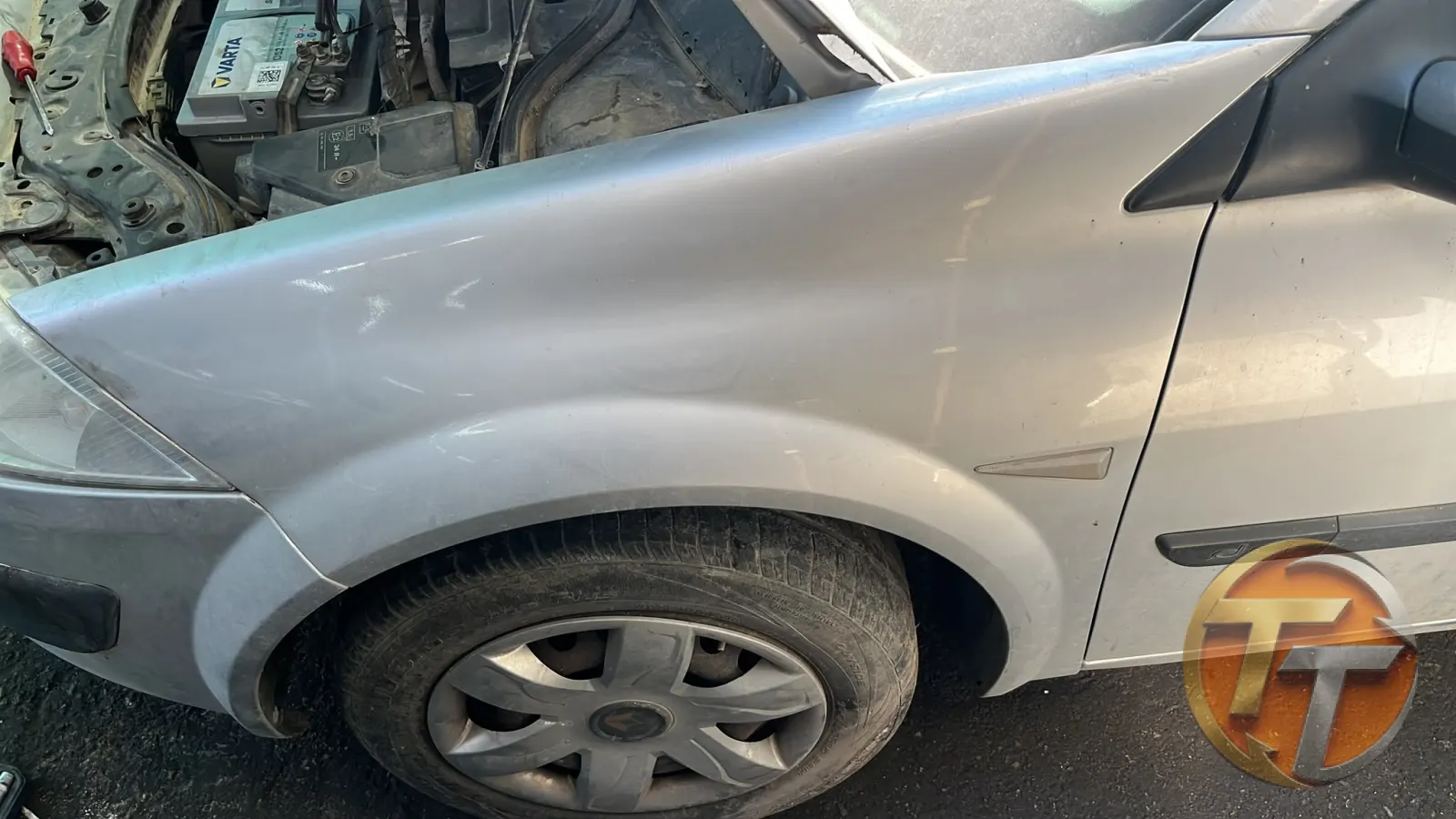 Renault megane 2 sol ön çamurluk