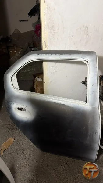 Renault symbol sağ arka kapı
