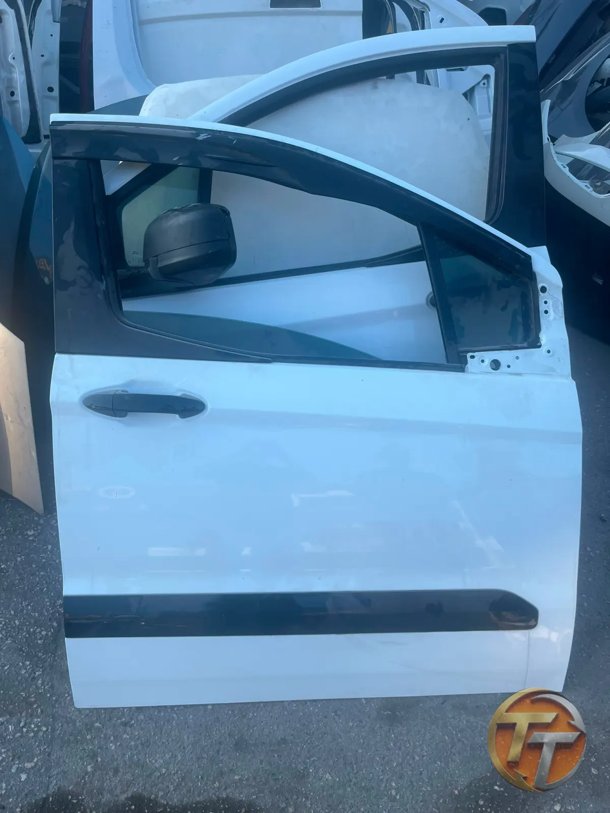 Ford courier sağ ön kapı