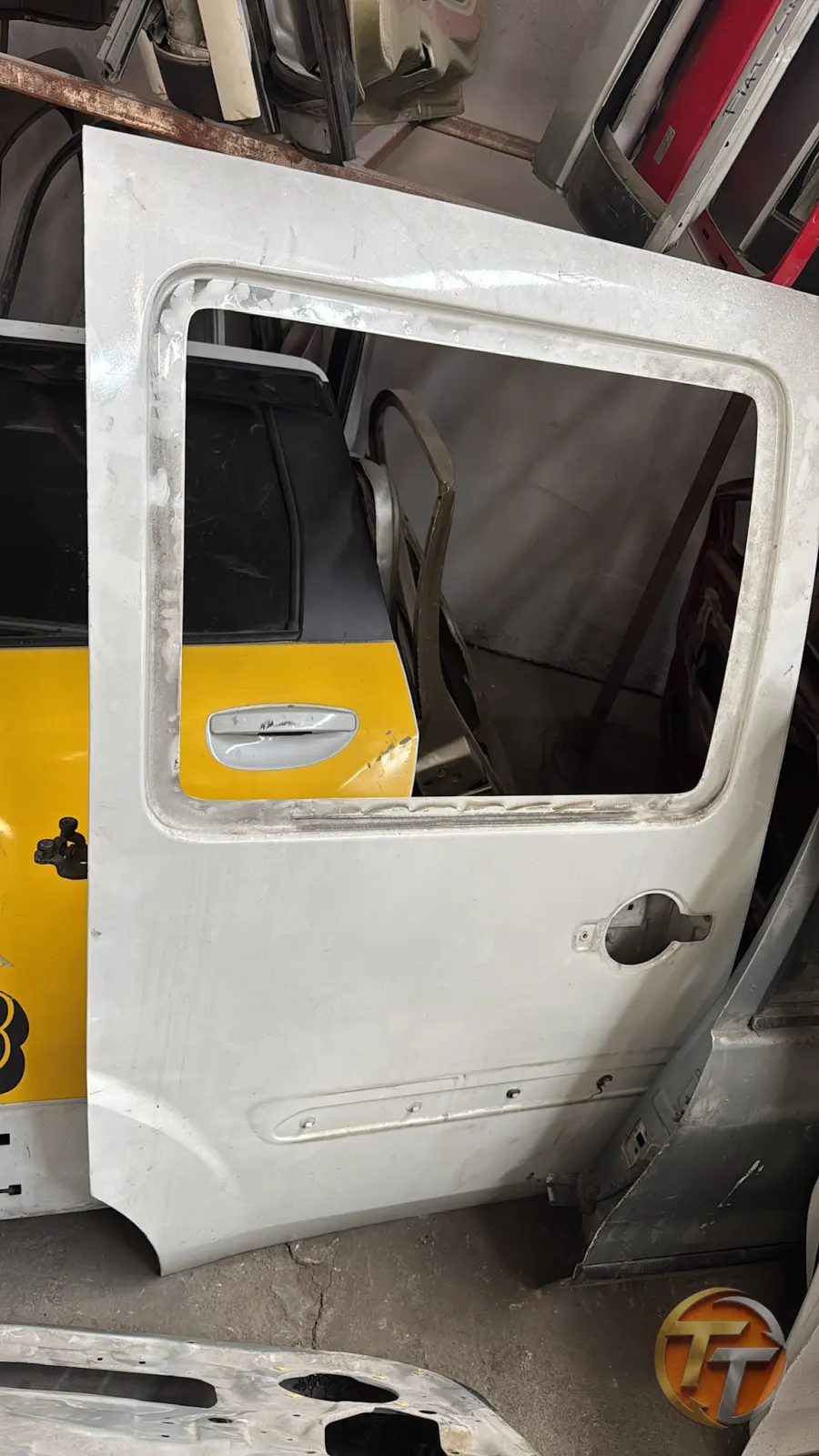 Fiat doblo sağ sürgülü kapı