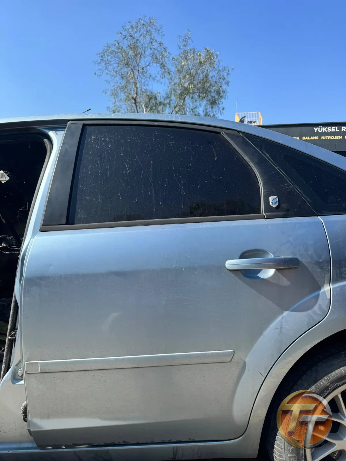 Ford focus sol arka kapı