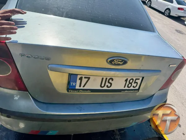 Ford focus bagaj kapağı
