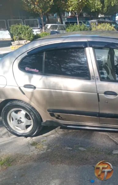 Renault megane 1 sağ arka kapı