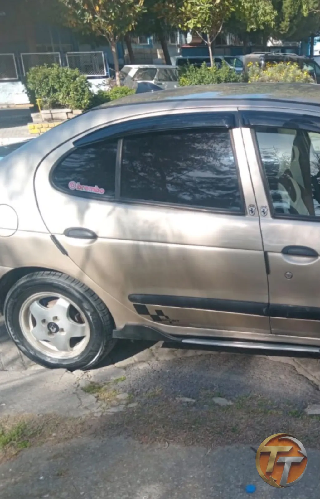 Renault megane 1 sağ arka kapı