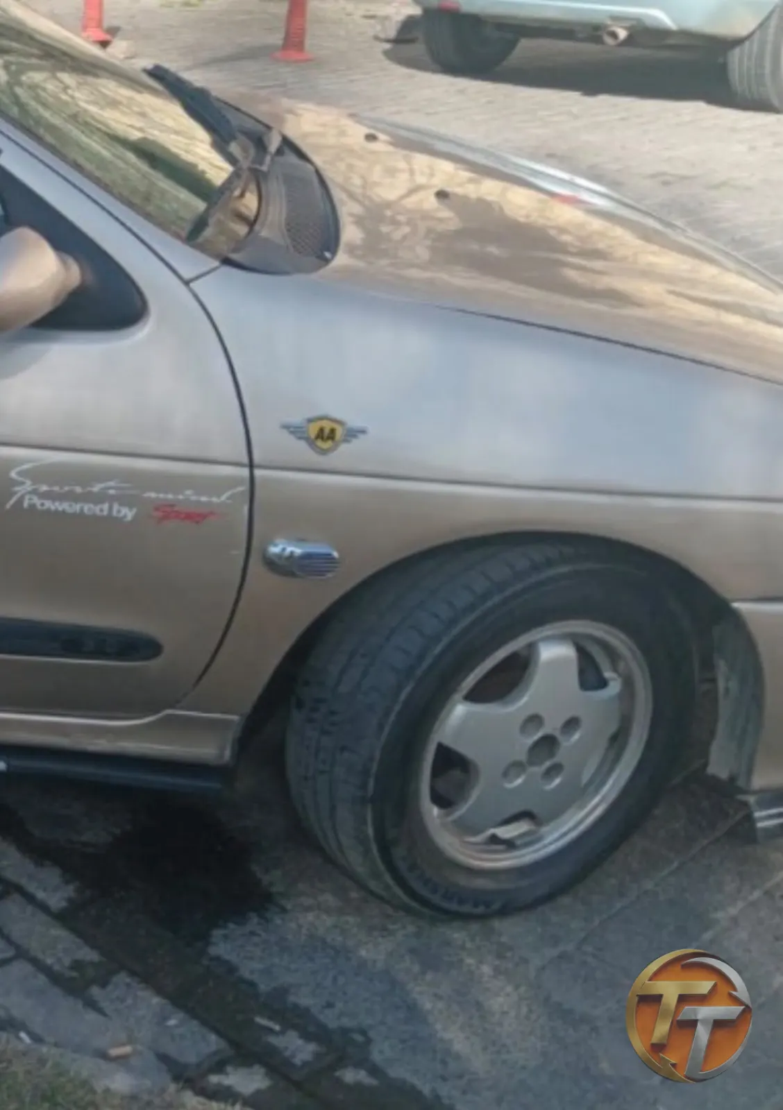 Renault megane 1 sağ ön çamurluk