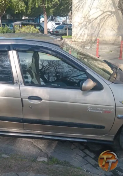 Renault megane 1 sağ ön kapı