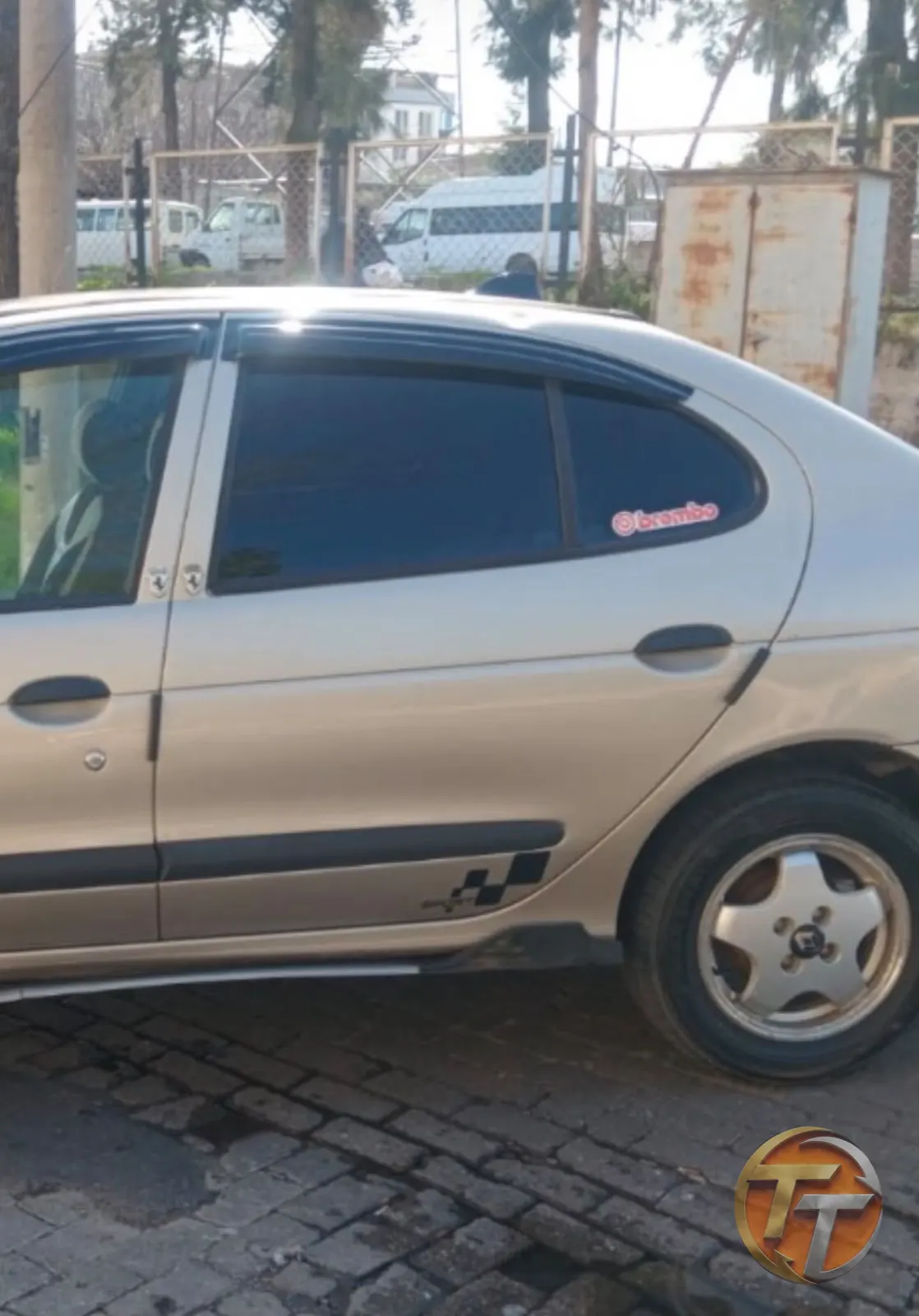 Renault megane 1 sol arka kapı