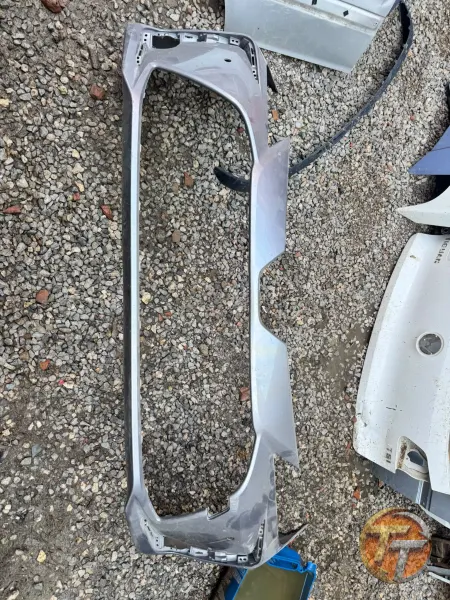 Toyota corolla ön tampon