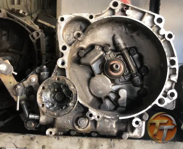 Volkswagen polo şanzıman komple çıkma 1997-2001 arası
