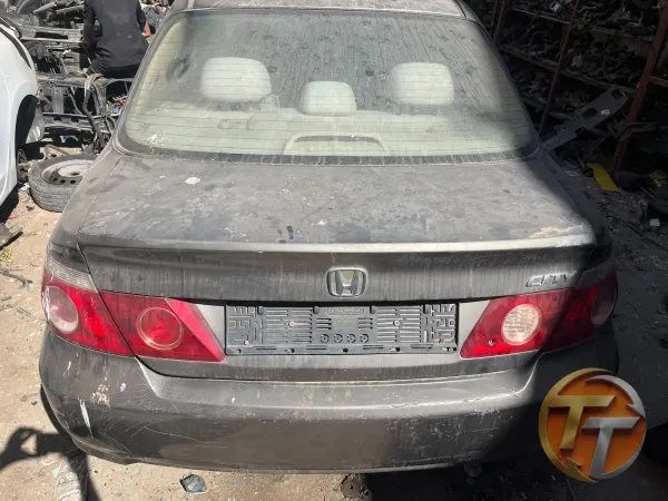 Honda city bagaj kapağı