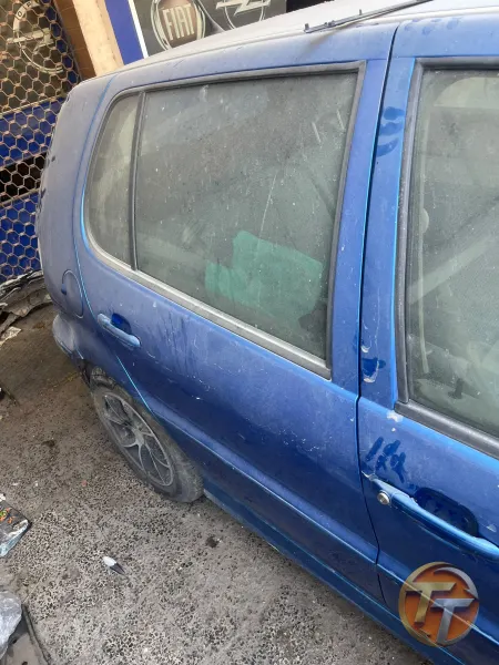 Volkswagen polo sağ arka kapı 2001