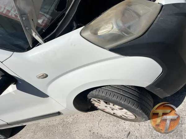 Fiat fiorino sağ ön çamurluk hatasız