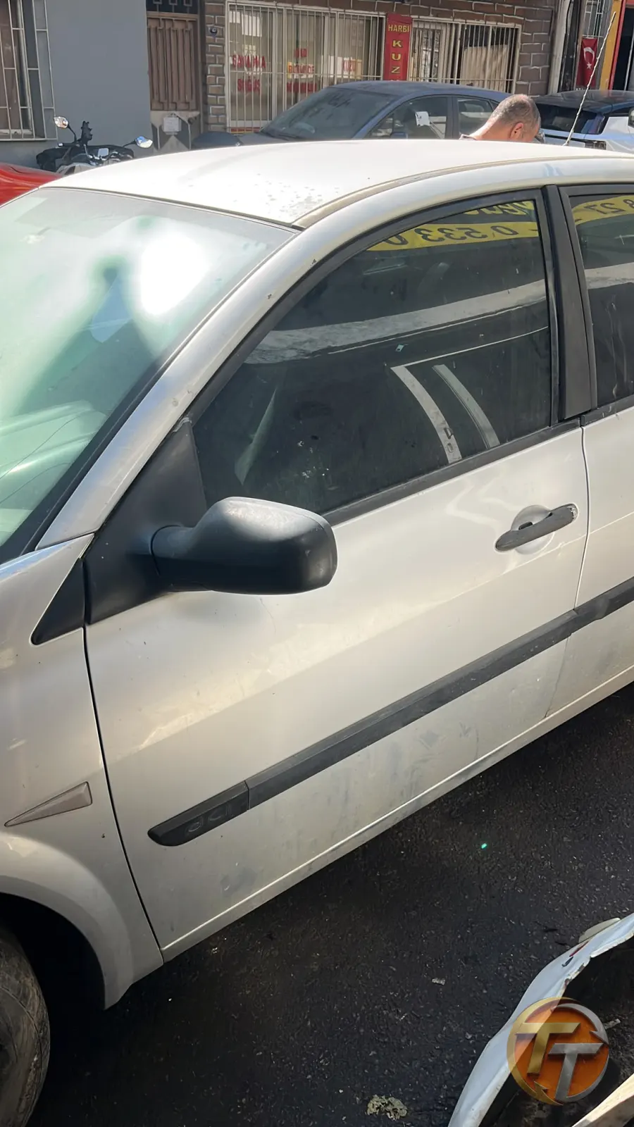 Renault megane 2 sol ön kapı hatasız