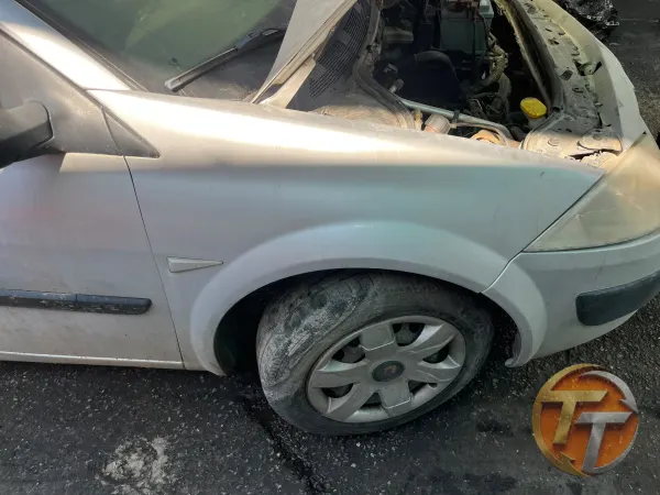 Renault megane 2 sağ ön çamurluk hatasız