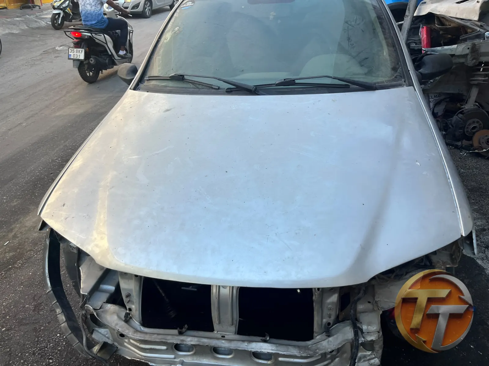 Fiat albea kaput temiz
