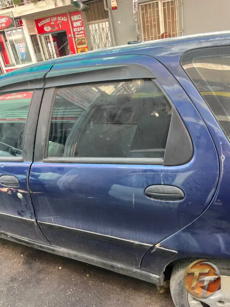 Fiat Palio sol arka kapı